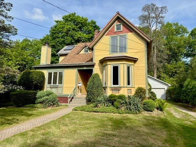 60 Massasoit, Northampton MA 01060