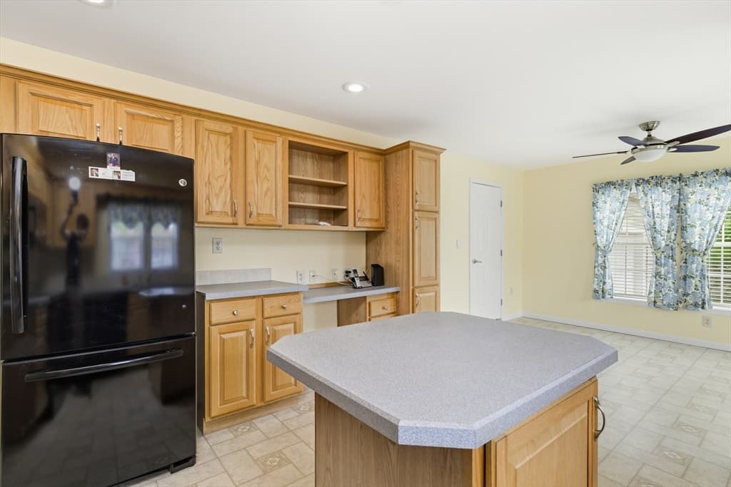 Single Family Residence at 4 Fairway Drive, Brockton MA 02301, photo 12 of 28