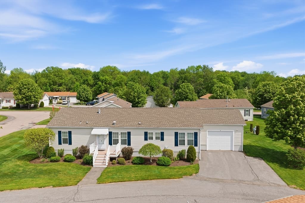 Single Family Residence at 4 Fairway Drive, Brockton MA 02301, photo 3 of 28