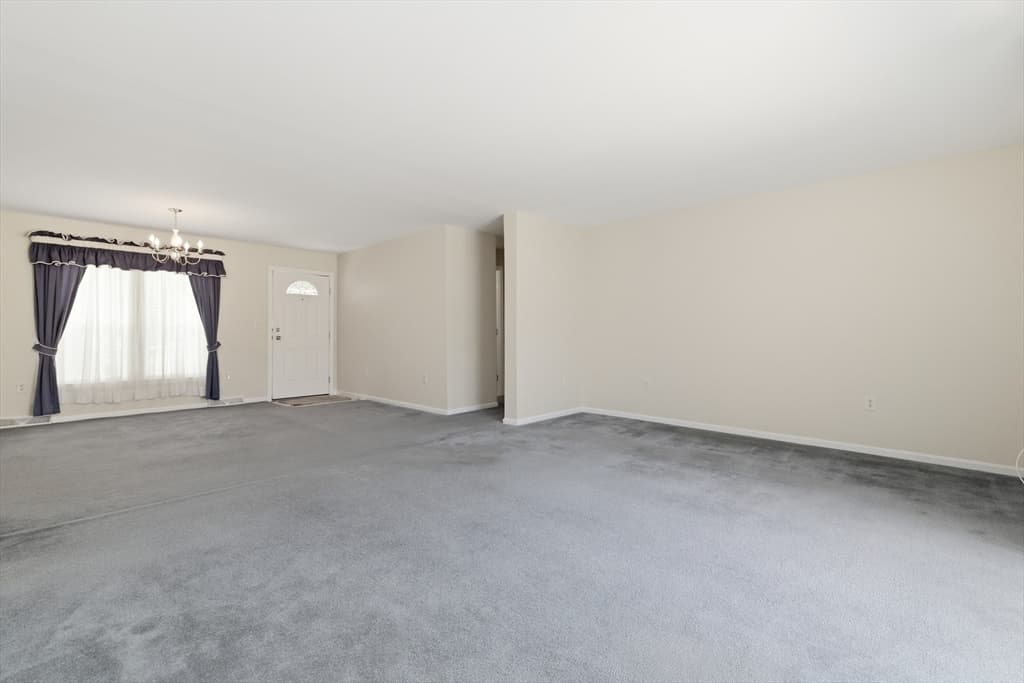 Single Family Residence at 4 Fairway Drive, Brockton MA 02301, photo 10 of 28