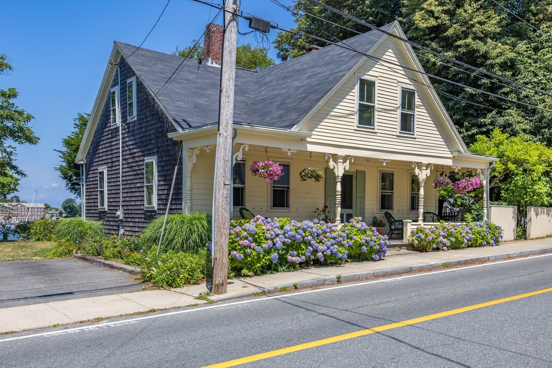 Single Family Residence at 14 School St, Falmouth MA 02543, Falmouth, photo 5 of 42