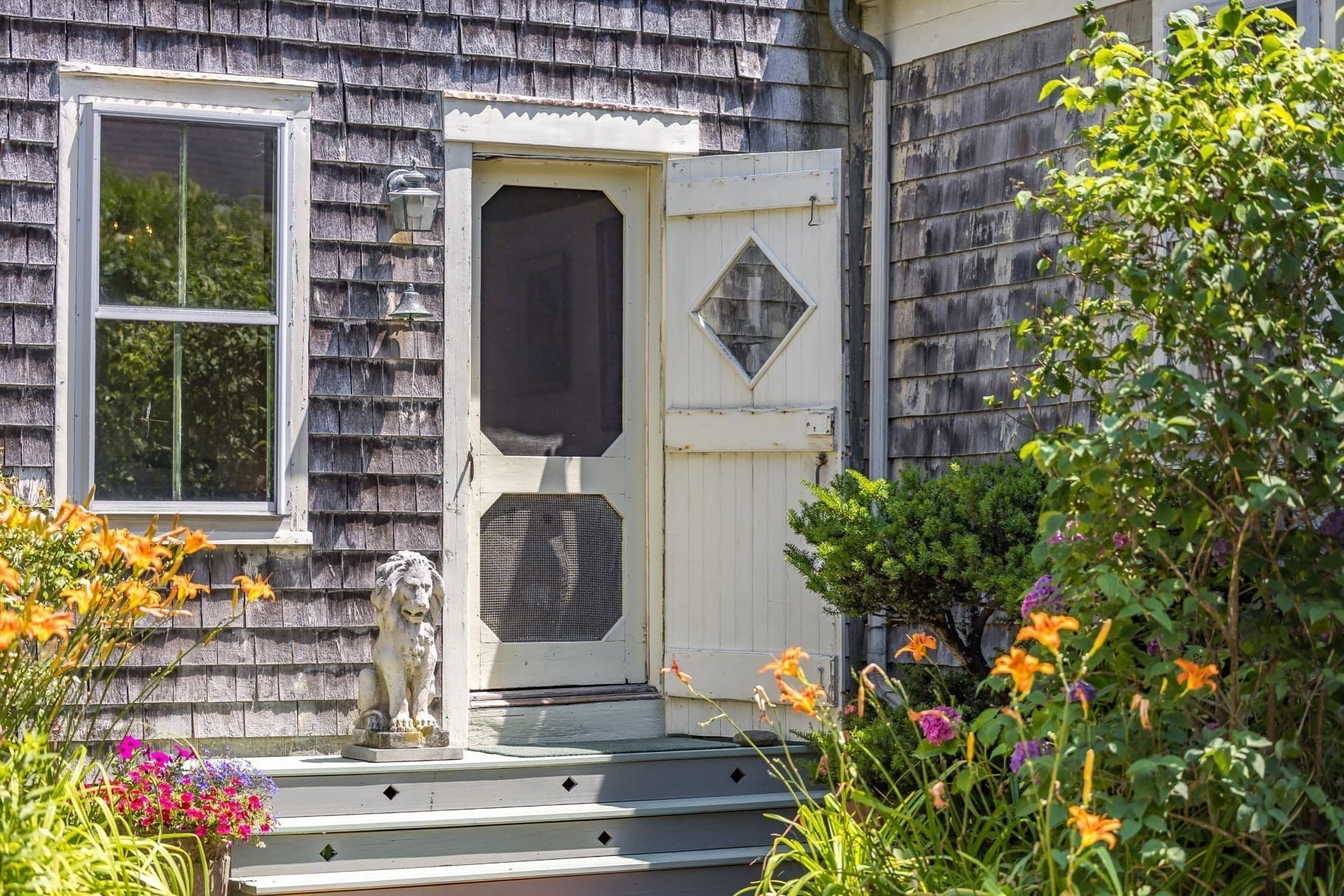 Single Family Residence at 14 School St, Falmouth MA 02543, Falmouth, photo 8 of 42