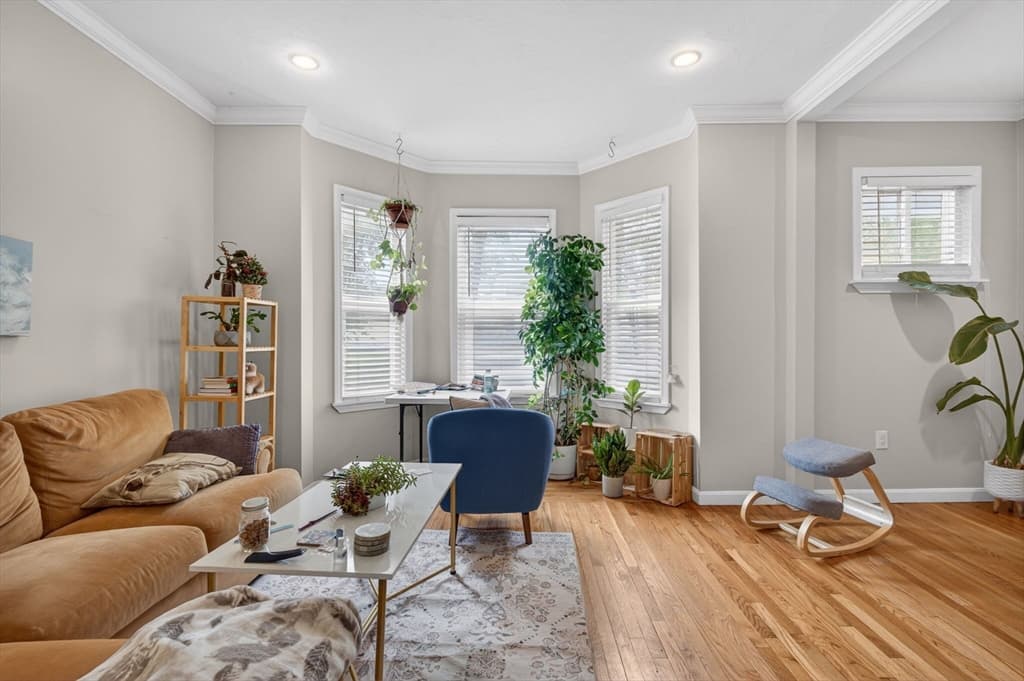 12 Schiller St, Boston MA 02130 photo 9
