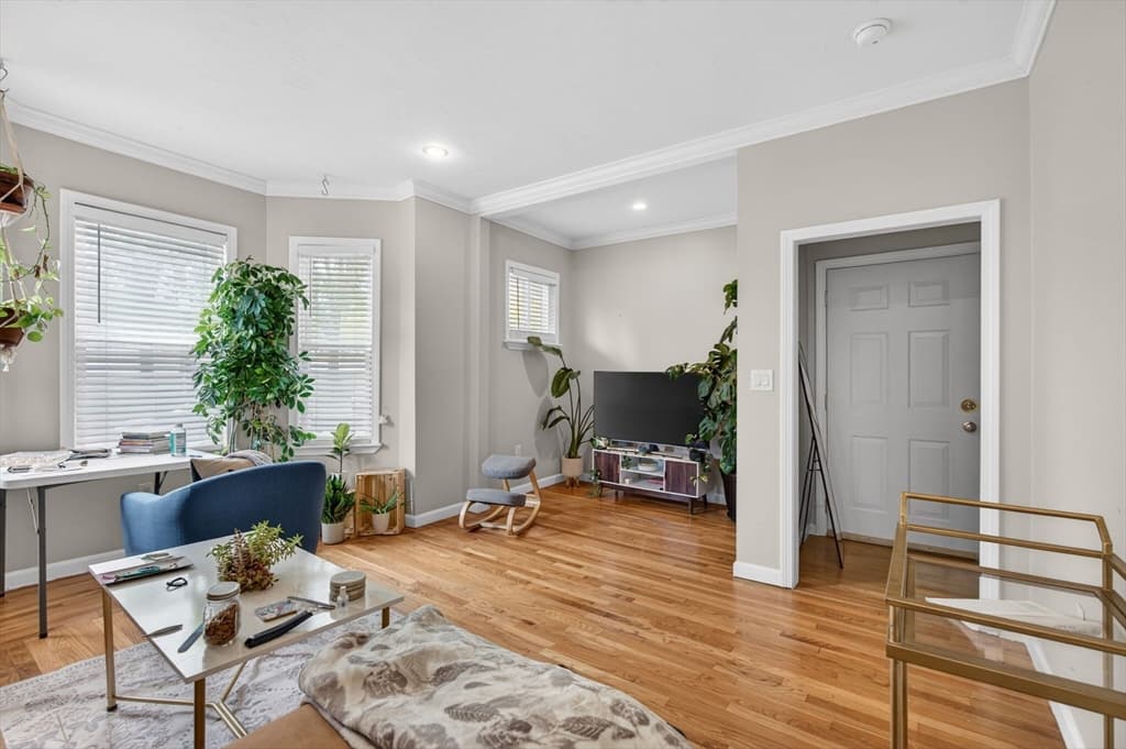 12 Schiller St, Boston MA 02130 photo 8