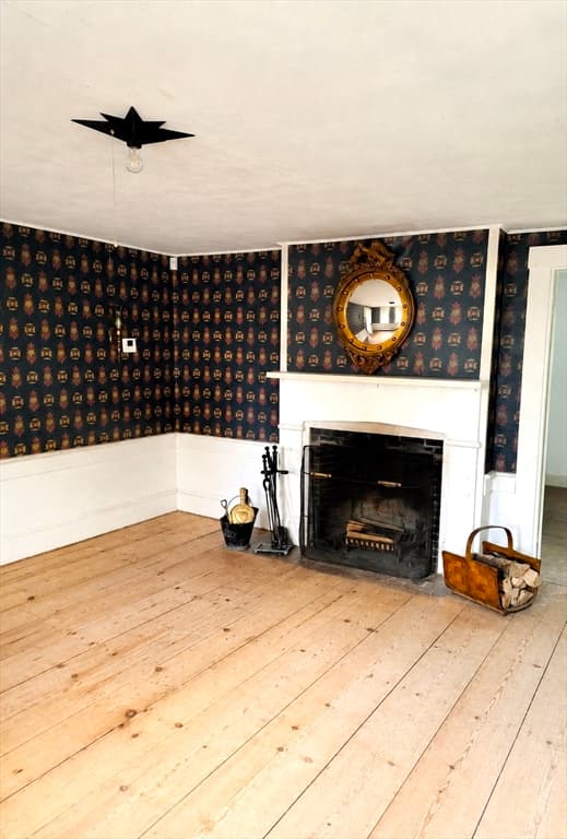 Single Family Residence at 1015 Hortonville Rd, Swansea MA 02777, photo 7 of 28