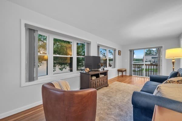 Single Family Residence at 5 1/2 W Sutton Rd, Sutton MA 01590, photo 6 of 30