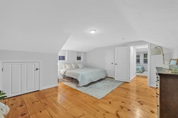 Single Family Residence at 5 1/2 W Sutton Rd, Sutton MA 01590, photo 16 of 30