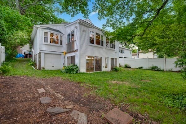 Single Family Residence at 5 1/2 W Sutton Rd, Sutton MA 01590, photo 22 of 30
