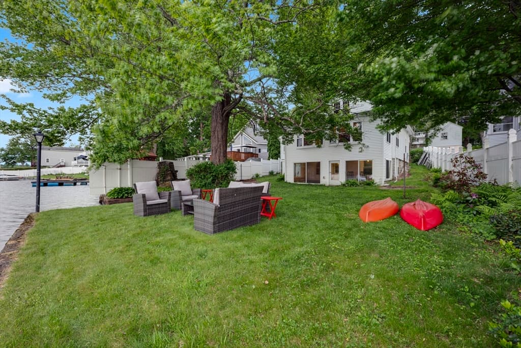 5 1/2 W Sutton Rd, Sutton MA 01590
