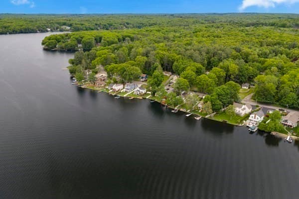 Single Family Residence at 5 1/2 W Sutton Rd, Sutton MA 01590, photo 30 of 30