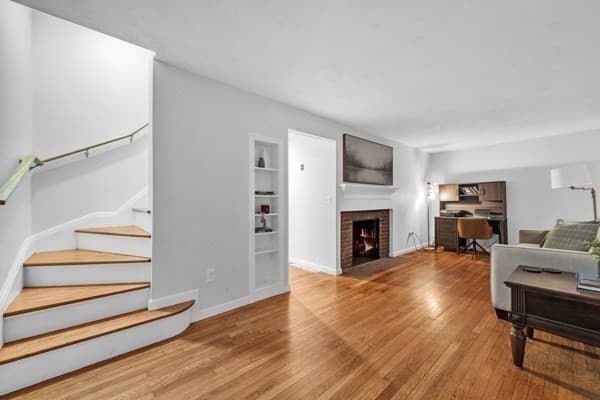 Single Family Residence at 5 1/2 W Sutton Rd, Sutton MA 01590, photo 18 of 30