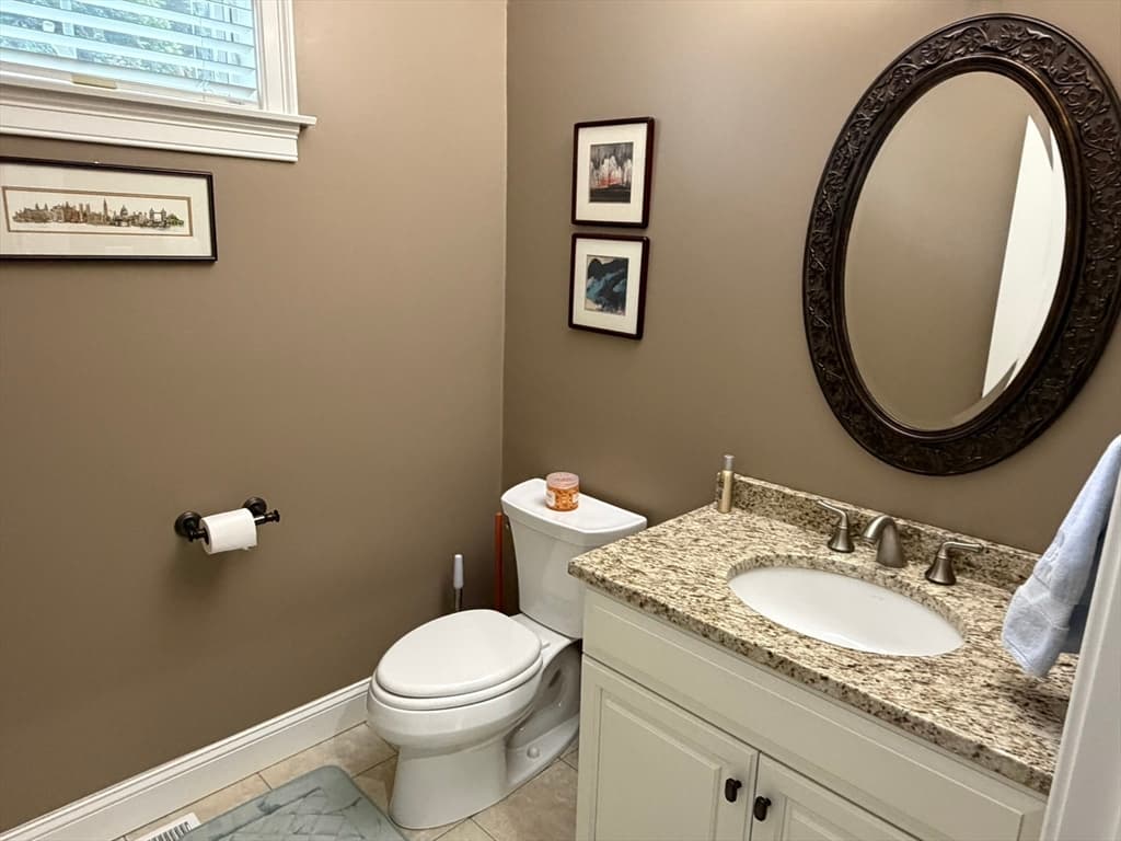 Single Family Residence at 4 Tamarack Ln, Sandwich MA 02563, Sandwich, photo 22 of 42