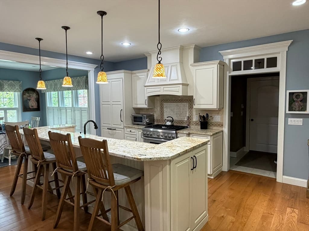 Single Family Residence at 4 Tamarack Ln, Sandwich MA 02563, Sandwich, photo 8 of 42