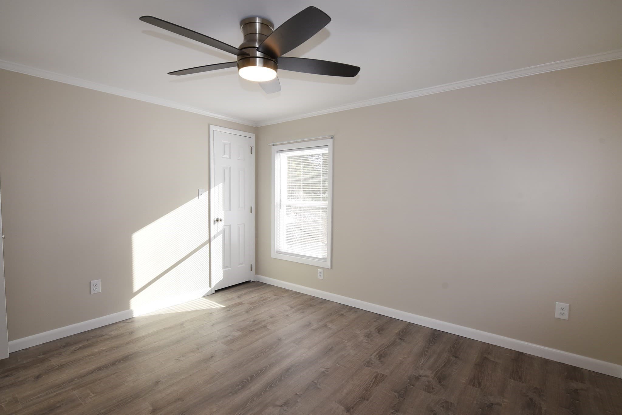 Mobile Home at 6 Canterbury Lane, Rockland MA 02370, photo 17 of 20
