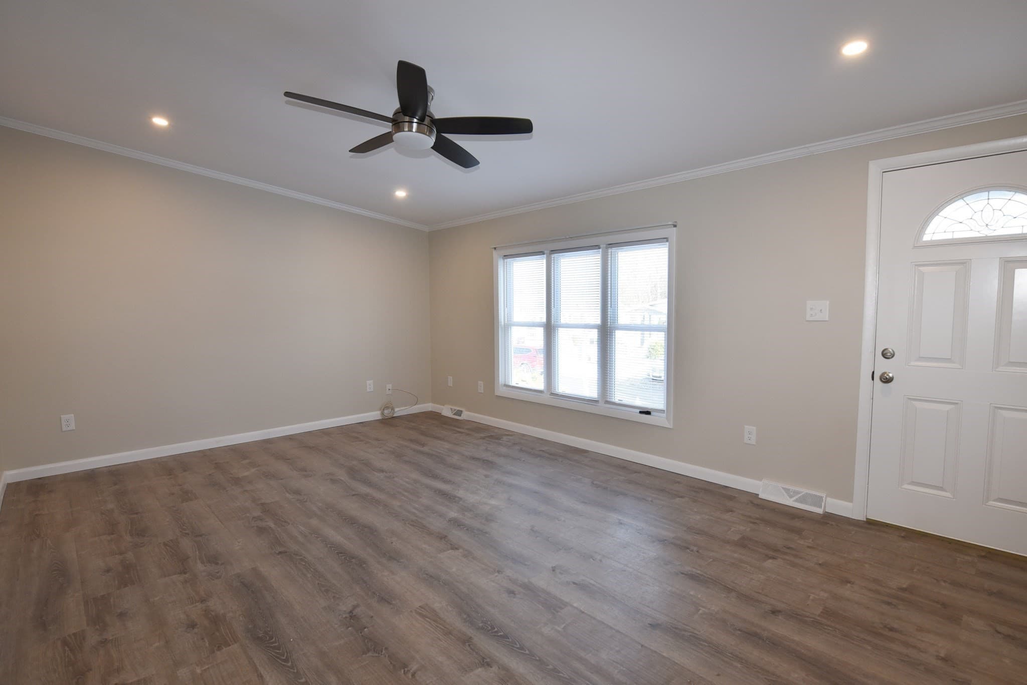 Mobile Home at 6 Canterbury Lane, Rockland MA 02370, photo 12 of 20