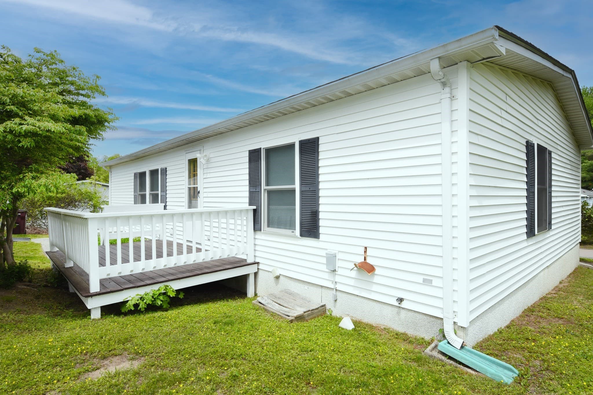 Mobile Home at 6 Canterbury Lane, Rockland MA 02370, photo 3 of 20
