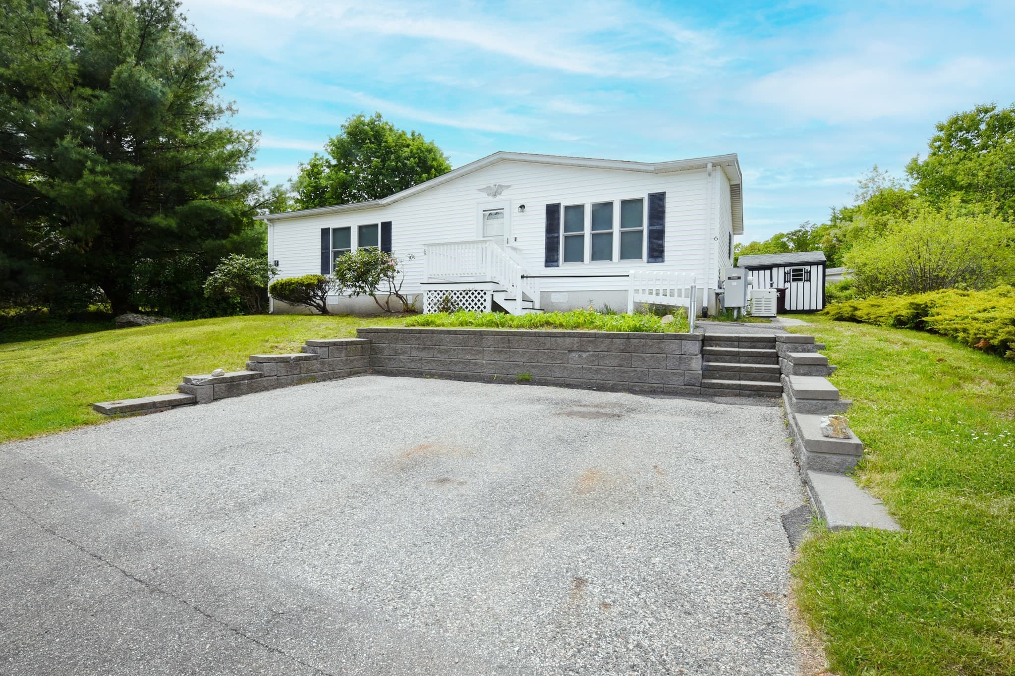 Mobile Home at 6 Canterbury Lane, Rockland MA 02370, photo 5 of 20