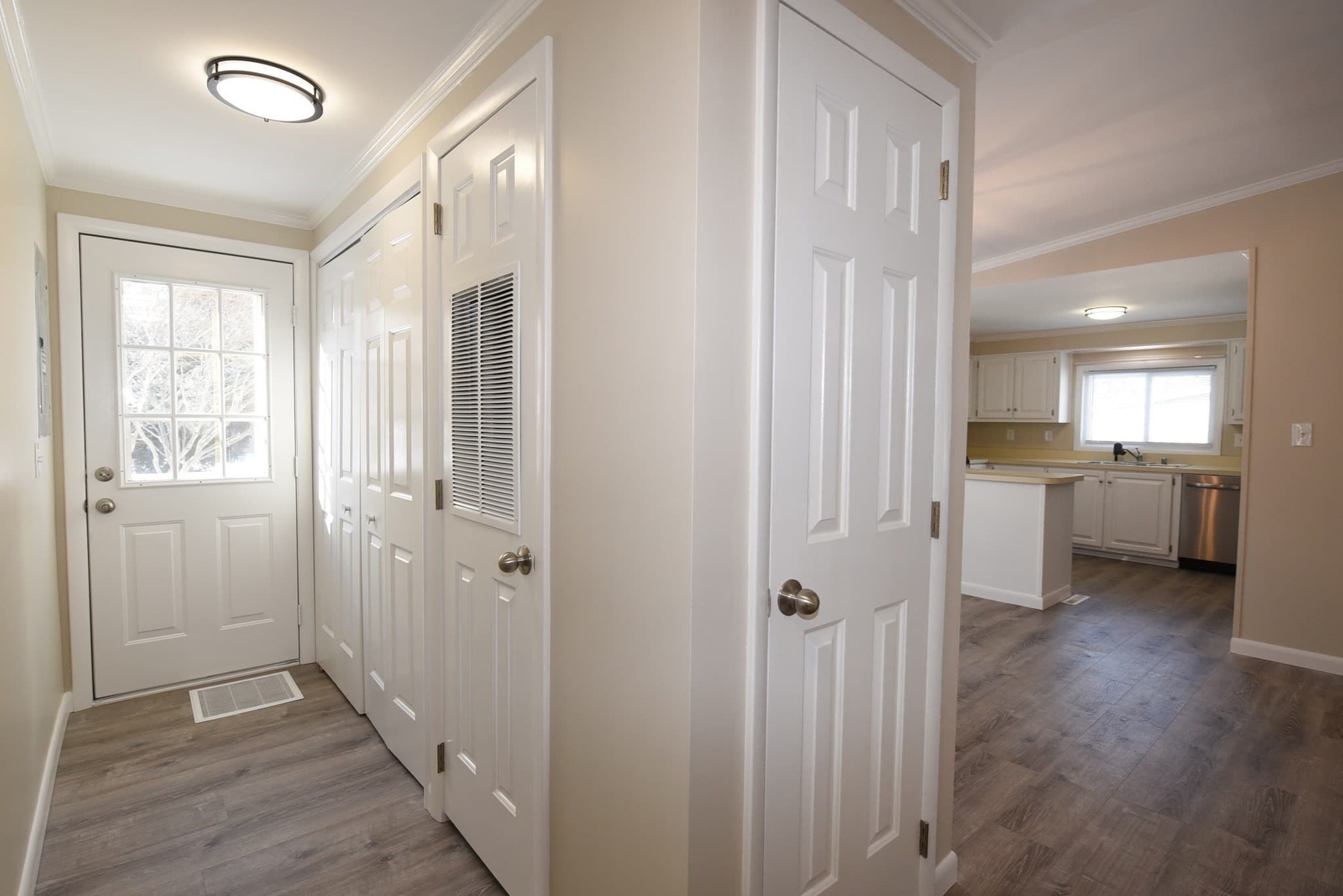 Mobile Home at 6 Canterbury Lane, Rockland MA 02370, photo 10 of 20