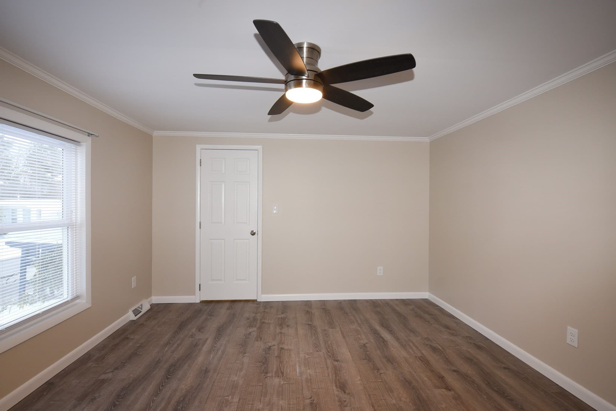 Mobile Home at 6 Canterbury Lane, Rockland MA 02370, photo 14 of 20