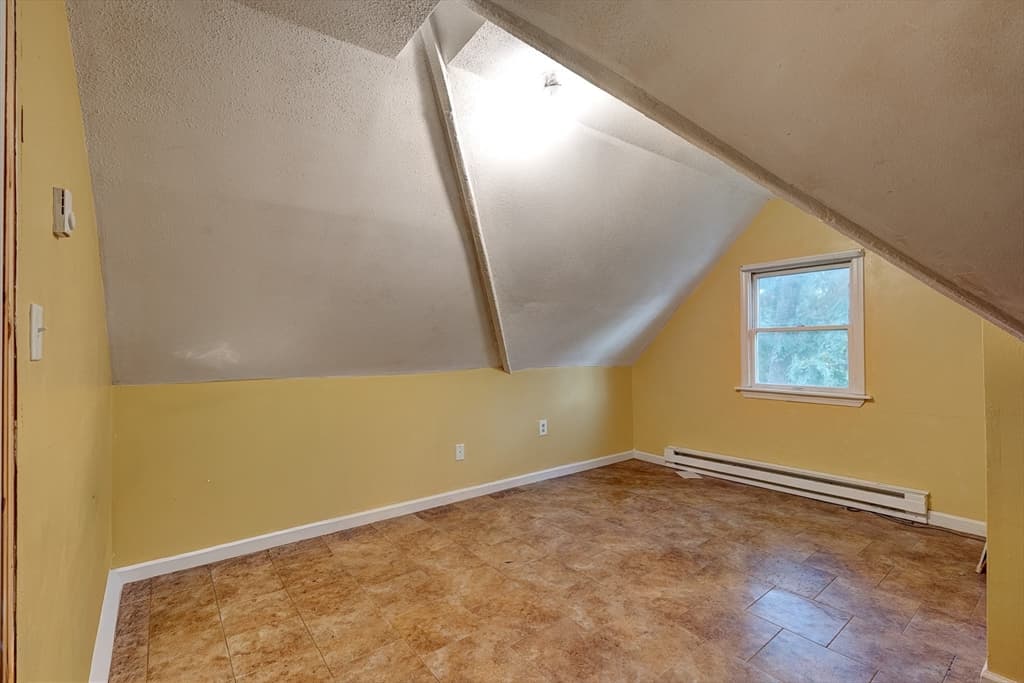 51 View St, Holyoke MA 01040 photo 16