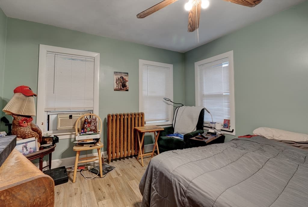 51 View St, Holyoke MA 01040 photo 14