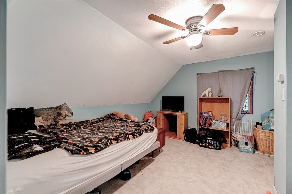51 View St, Holyoke MA 01040 photo 15