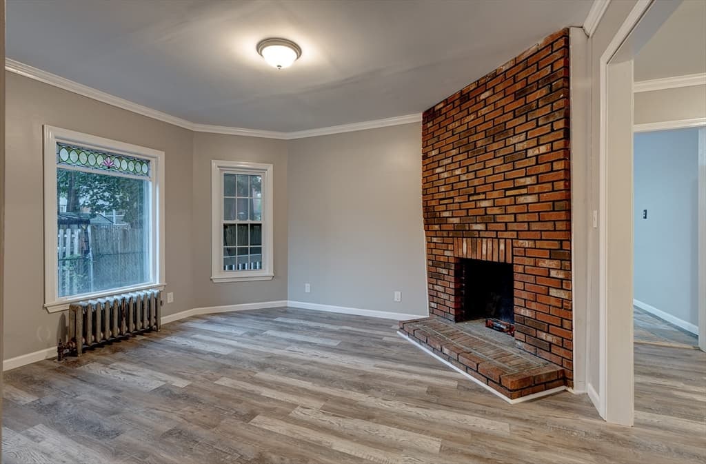 51 View St, Holyoke MA 01040 photo 4