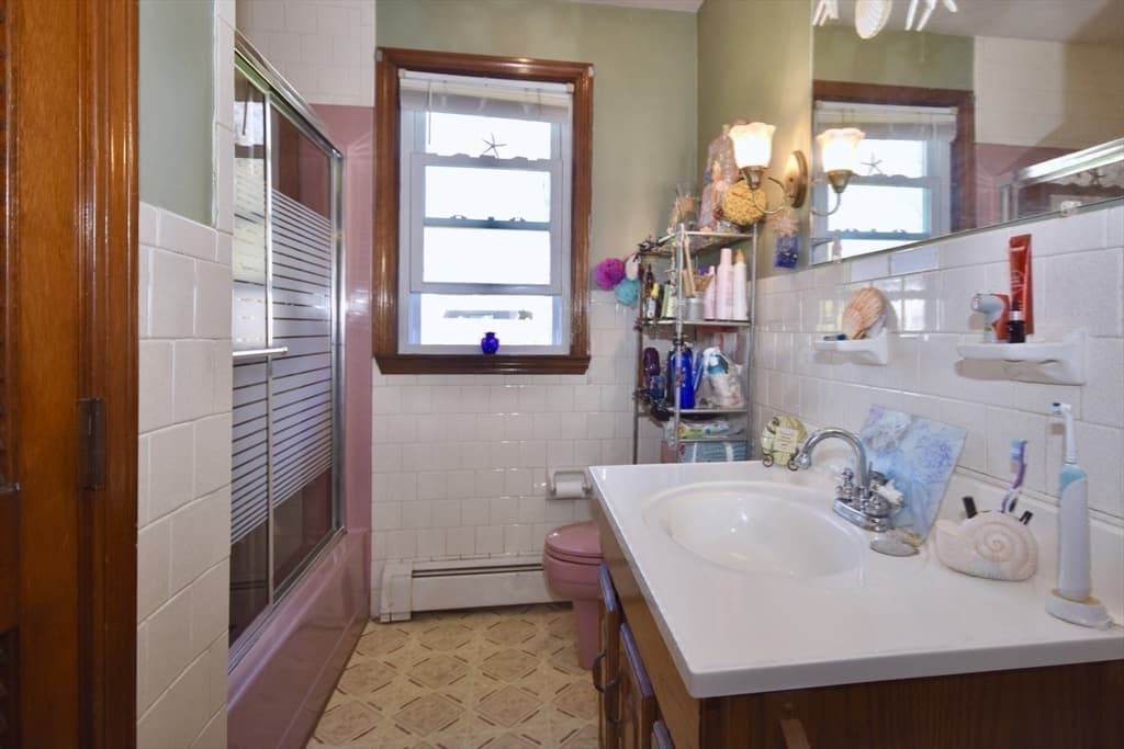 Single Family Residence at 33 Terry Drive, Dartmouth MA 02748, photo 14 of 19