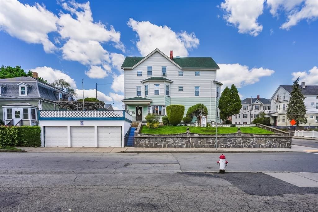 195 Brownell Street, Fall River MA 02720