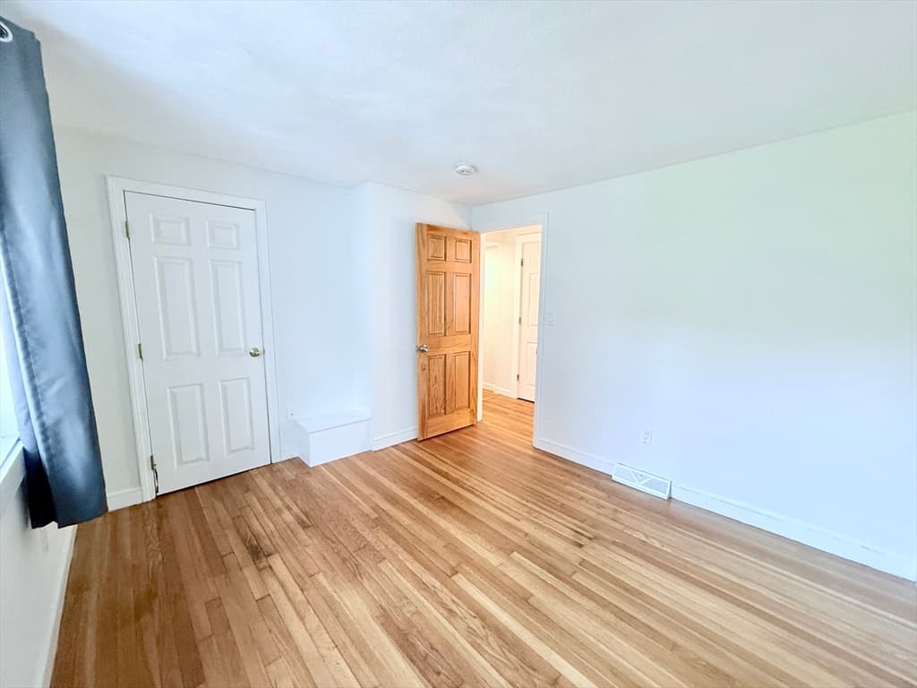 Single Family Residence at 975 S Main St, Bellingham MA 02019, photo 13 of 38