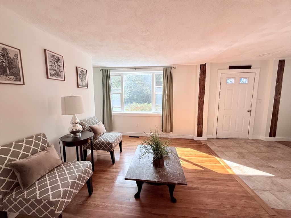 Single Family Residence at 975 S Main St, Bellingham MA 02019, photo 7 of 38