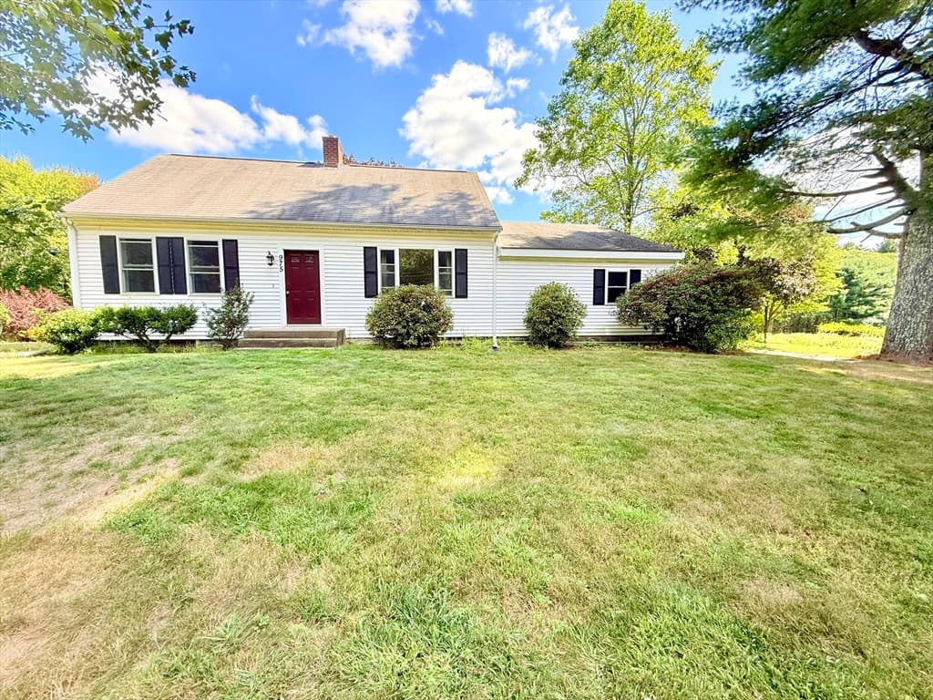 975 S Main St, Bellingham MA 02019