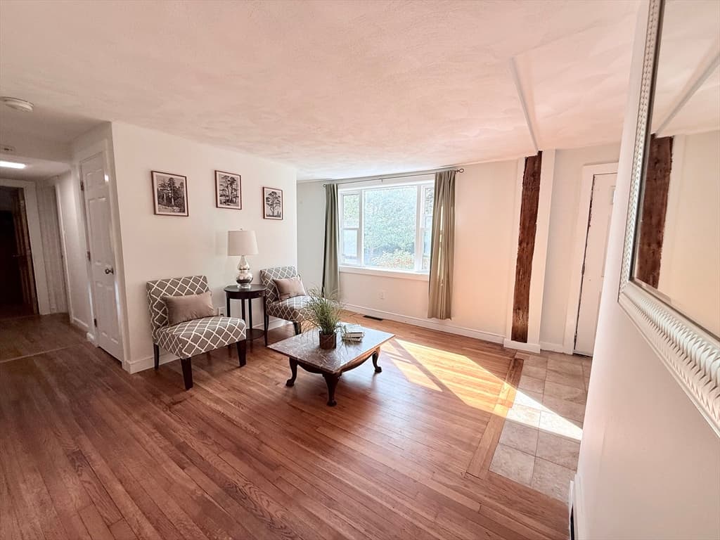 Single Family Residence at 975 S Main St, Bellingham MA 02019, photo 9 of 38