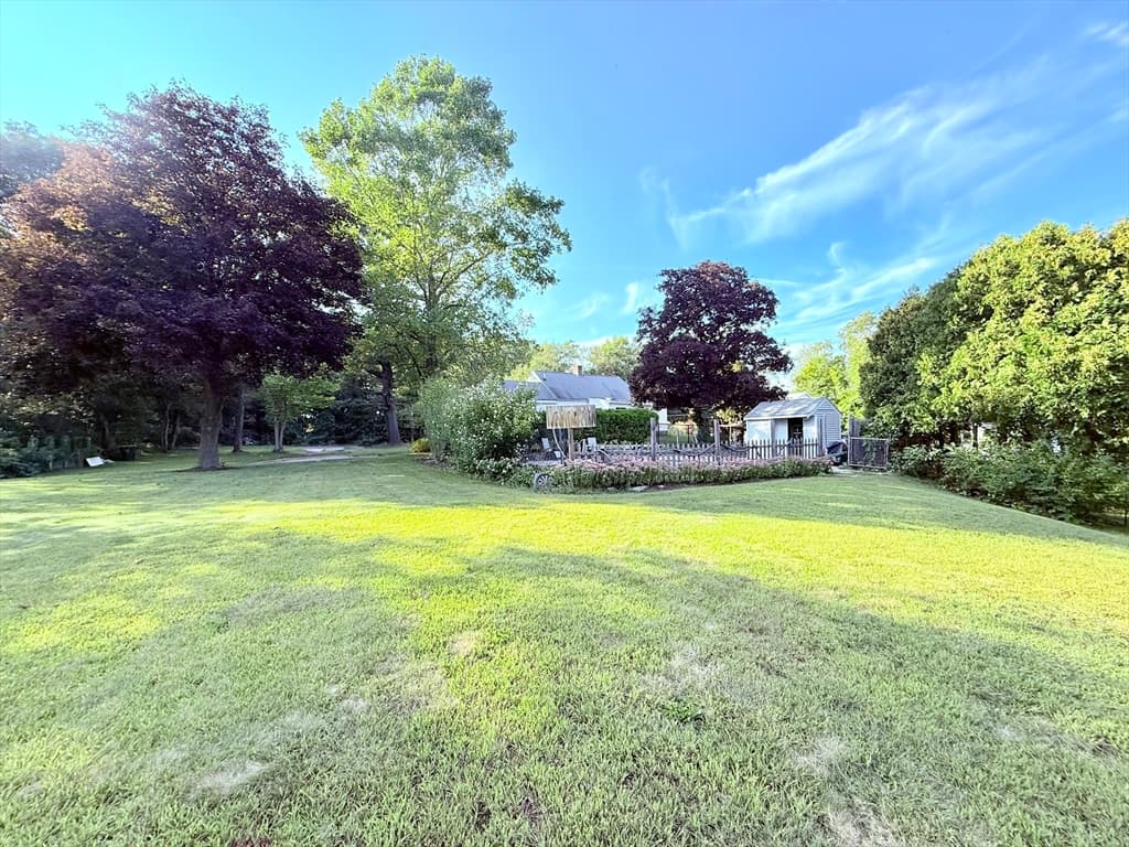 Single Family Residence at 975 S Main St, Bellingham MA 02019, photo 34 of 38