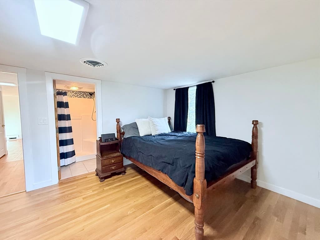 Single Family Residence at 975 S Main St, Bellingham MA 02019, photo 18 of 38