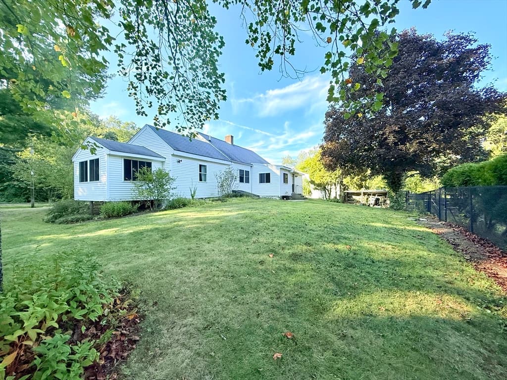 Single Family Residence at 975 S Main St, Bellingham MA 02019, photo 35 of 38