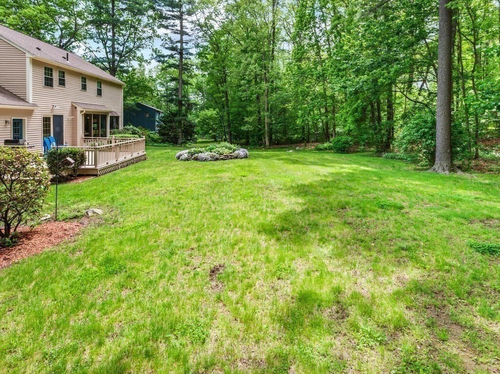 Single Family Residence at 3 Oakwood Dr, Webster MA 01570, Webster, photo 7 of 39
