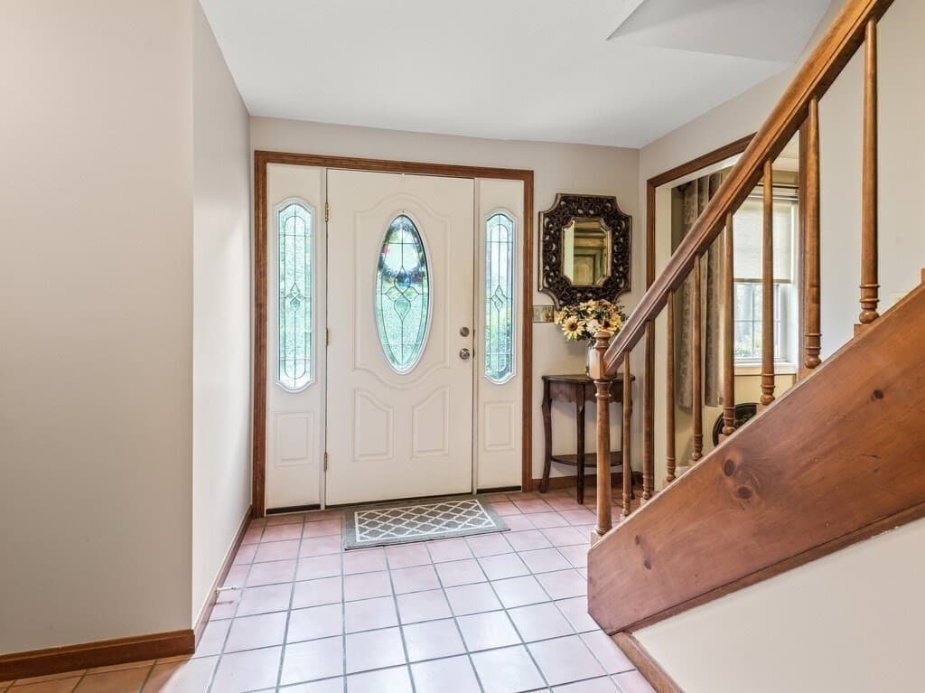 Single Family Residence at 3 Oakwood Dr, Webster MA 01570, Webster, photo 10 of 39