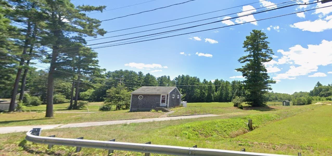7 Lakeview St., Carver MA 02330