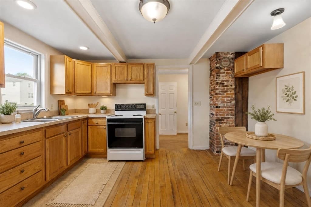 4 Family at 91 Canal St, Athol MA 01331, photo 2 of 42