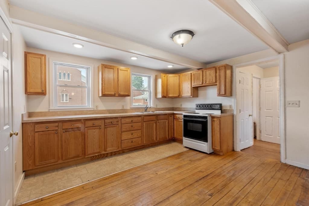 4 Family at 91 Canal St, Athol MA 01331, photo 11 of 42