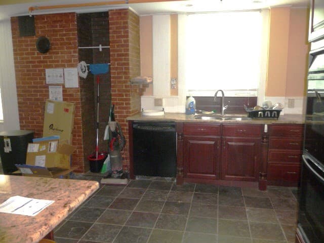 Single Family Residence at 52 Ash St, New Bedford MA 02740, New Bedford, photo 9 of 25