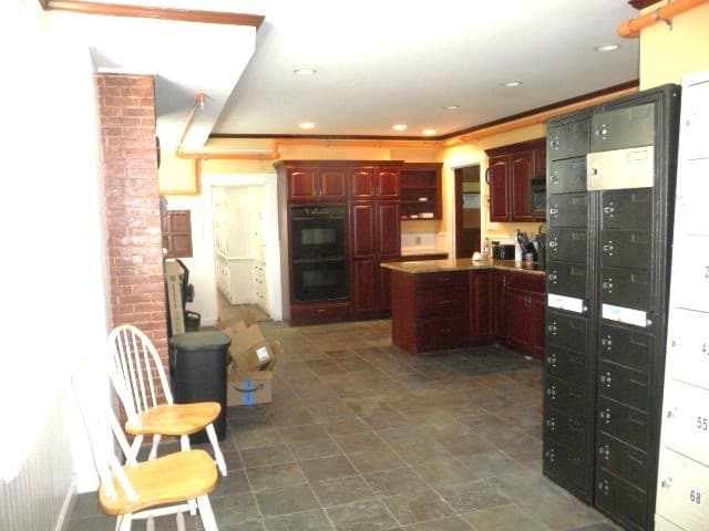Single Family Residence at 52 Ash St, New Bedford MA 02740, New Bedford, photo 10 of 25
