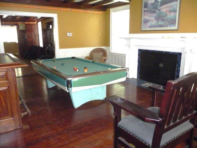 Single Family Residence at 52 Ash St, New Bedford MA 02740, New Bedford, photo 4 of 25