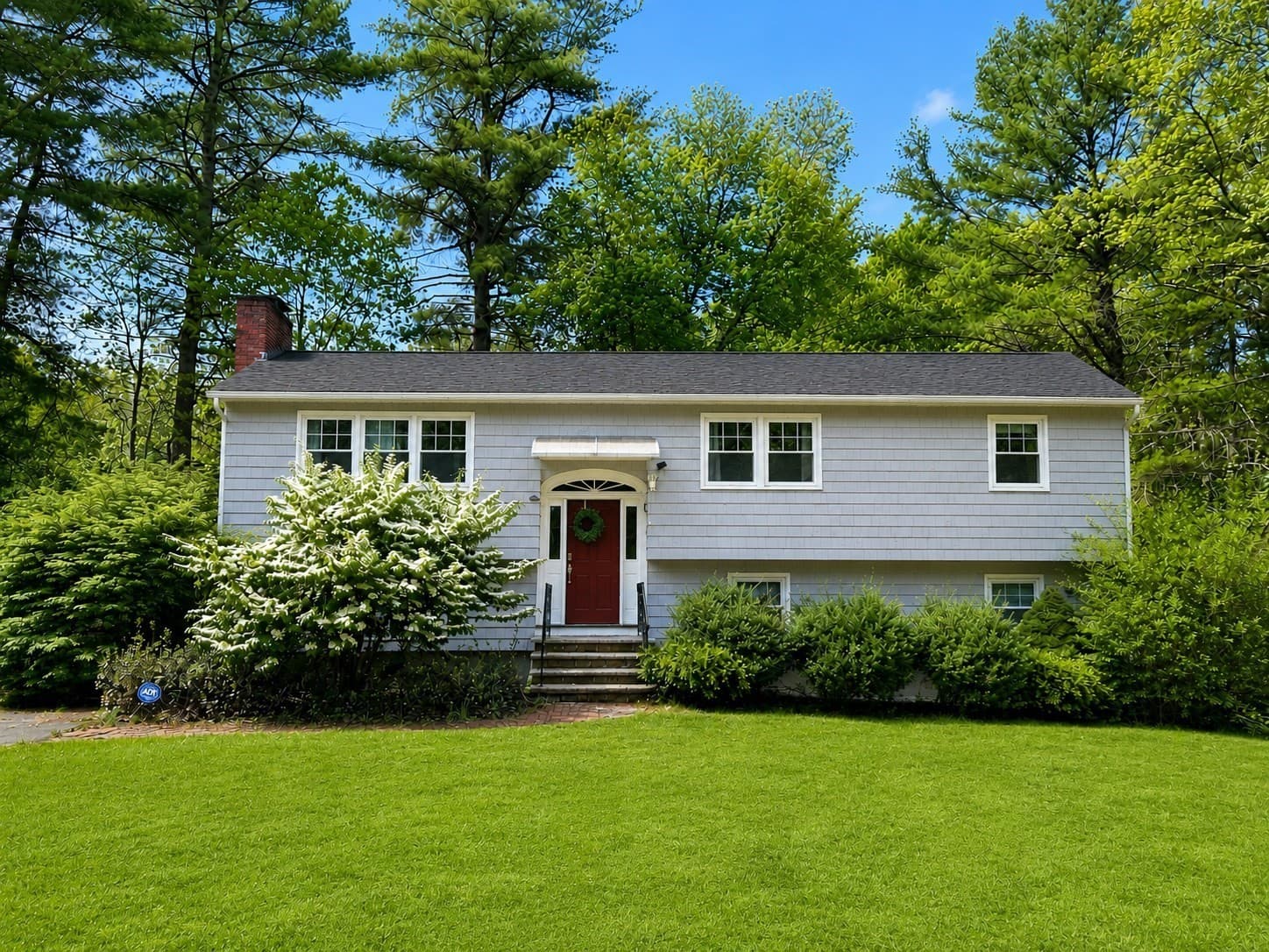 125 Craigie Cir, Carlisle MA 01741