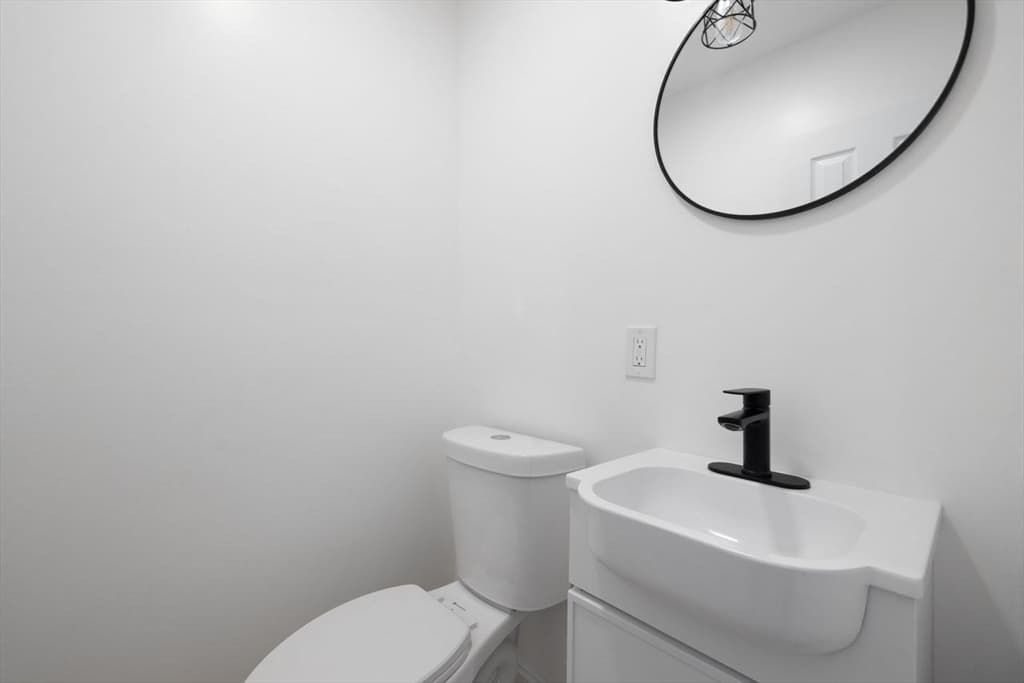 36 Kinnicutt Ave, Warren RI 02885 photo 17