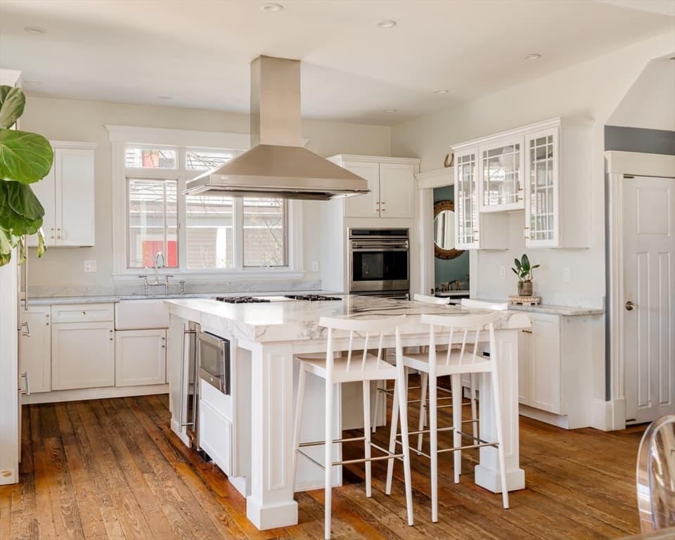 70 Oxford St, Somerville MA 02143 photo 3