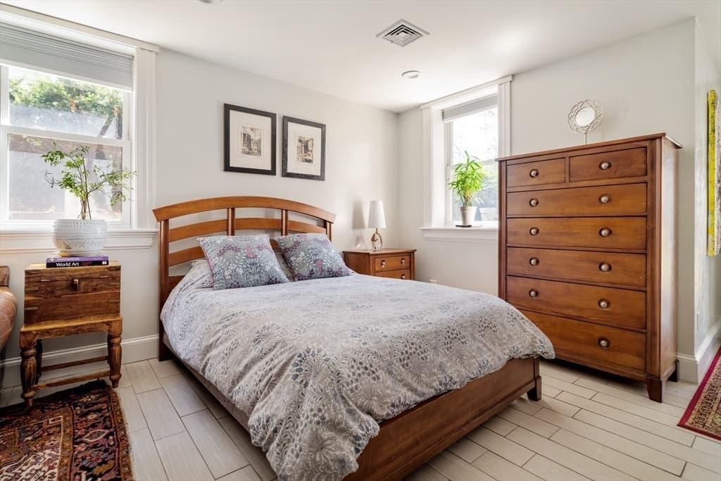 70 Oxford St, Somerville MA 02143 photo 29