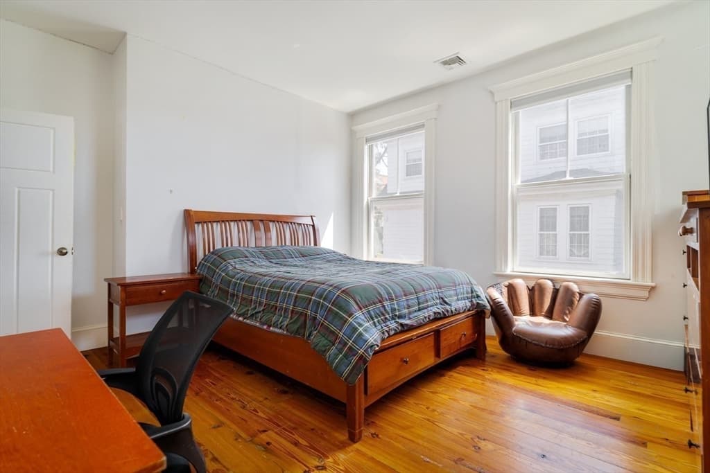 70 Oxford St, Somerville MA 02143 photo 21