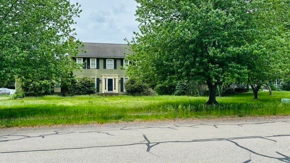 4 Canoe River Rd, Easton MA 02334